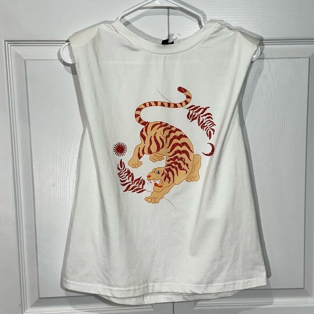 OnTwelfth White Tiger Rhinestone Embellished Shoulder Pad Sleeveless Top Size L